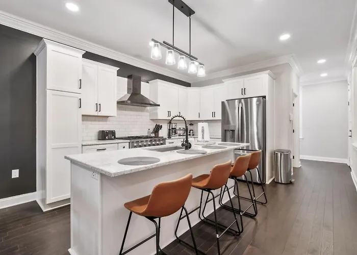 4 Story With 3 King Beds And Cozy Backyard * Pittsburgh