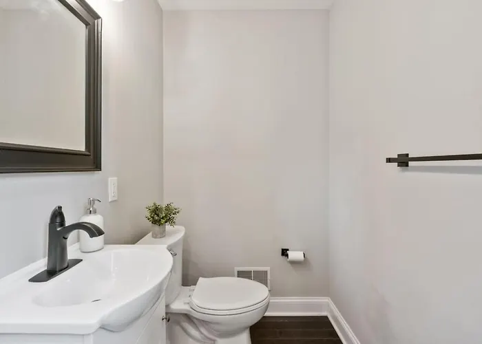 4 Story With 3 King Beds And Cozy Backyard * Pittsburgh